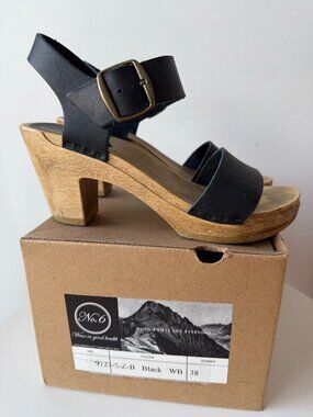 No6 Navy High Heeled Sandal / Size 37 (Womens 7-7.5)